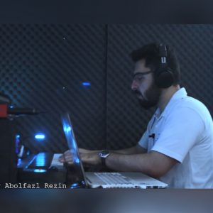 Live performance by Abolfazl Rezin